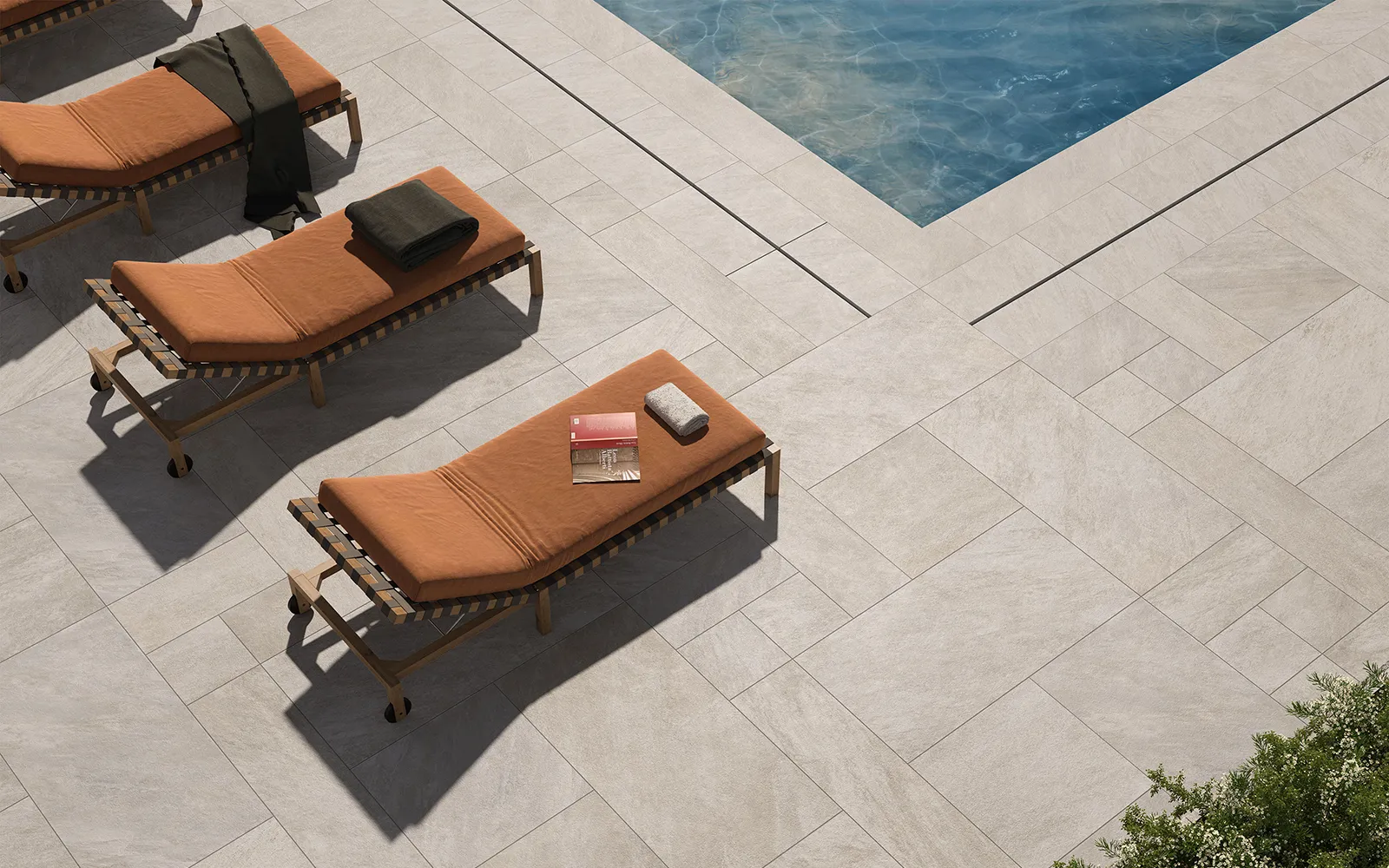 Quartzite Pool